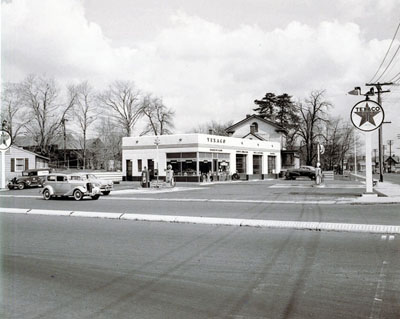 Charlie Jacobi's Texaco Station